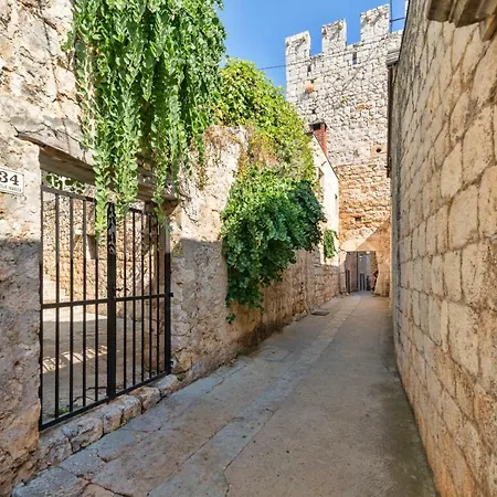 Apartment City Gate